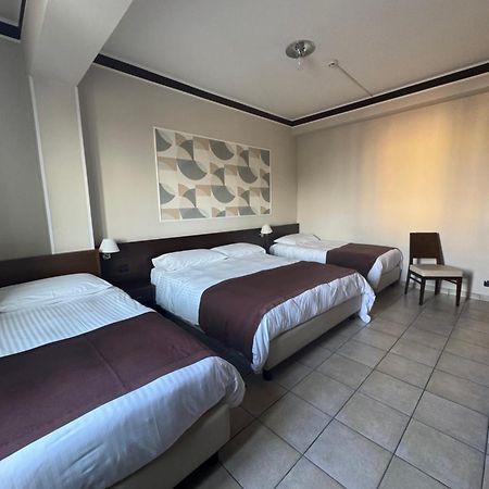 Hotel Vittoria Rosarno Eksteriør billede