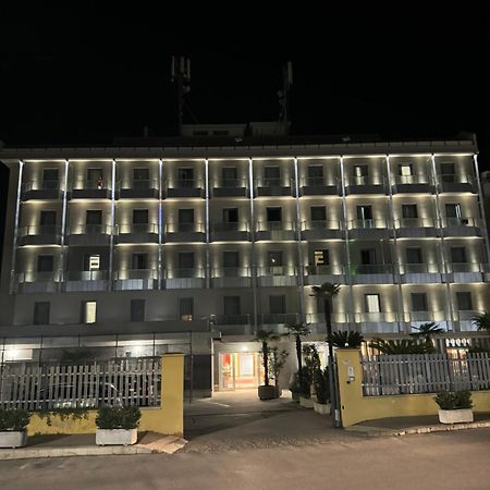 Hotel Vittoria Rosarno Eksteriør billede